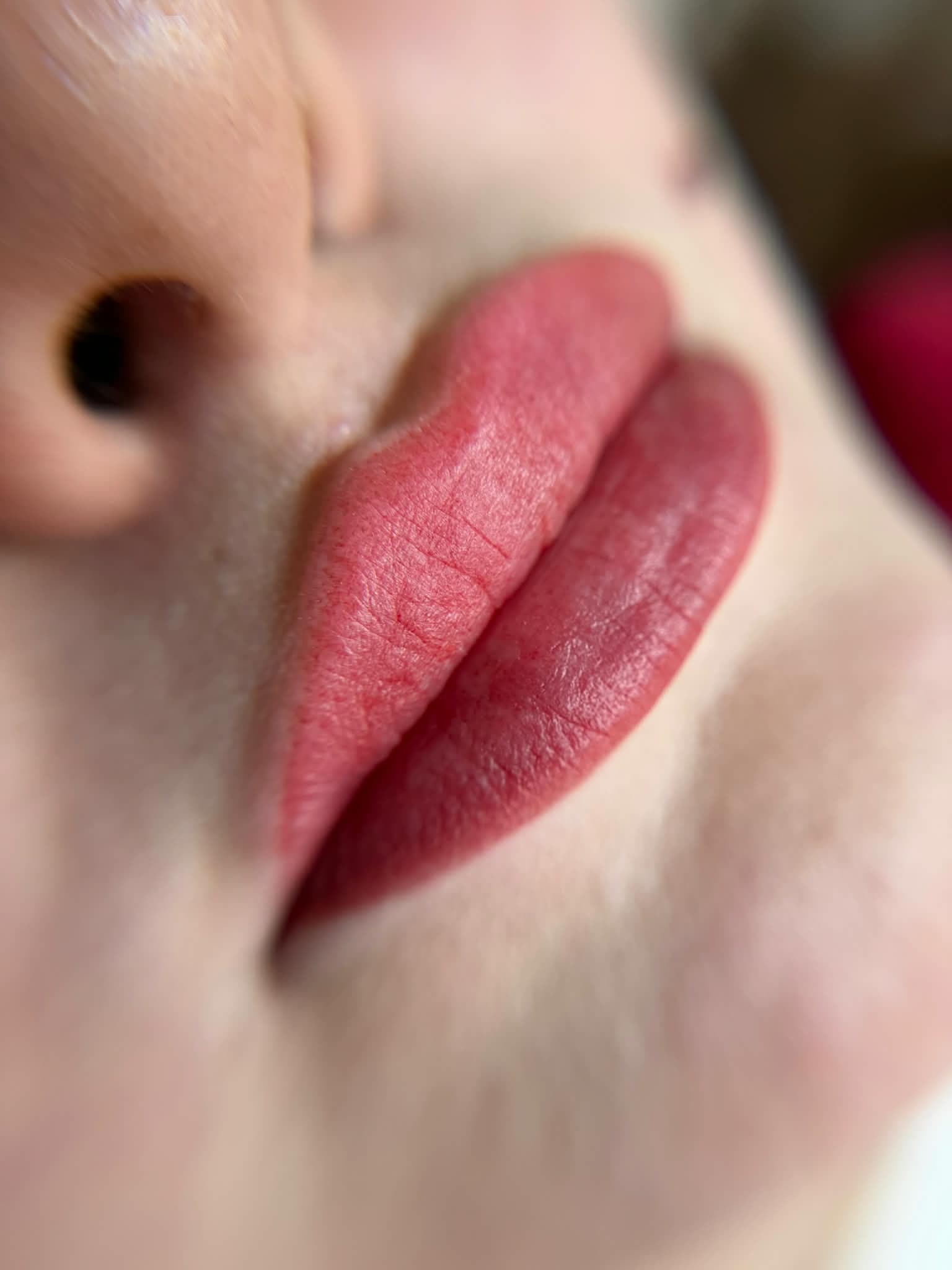 Micropigmentare buze Lash Studio