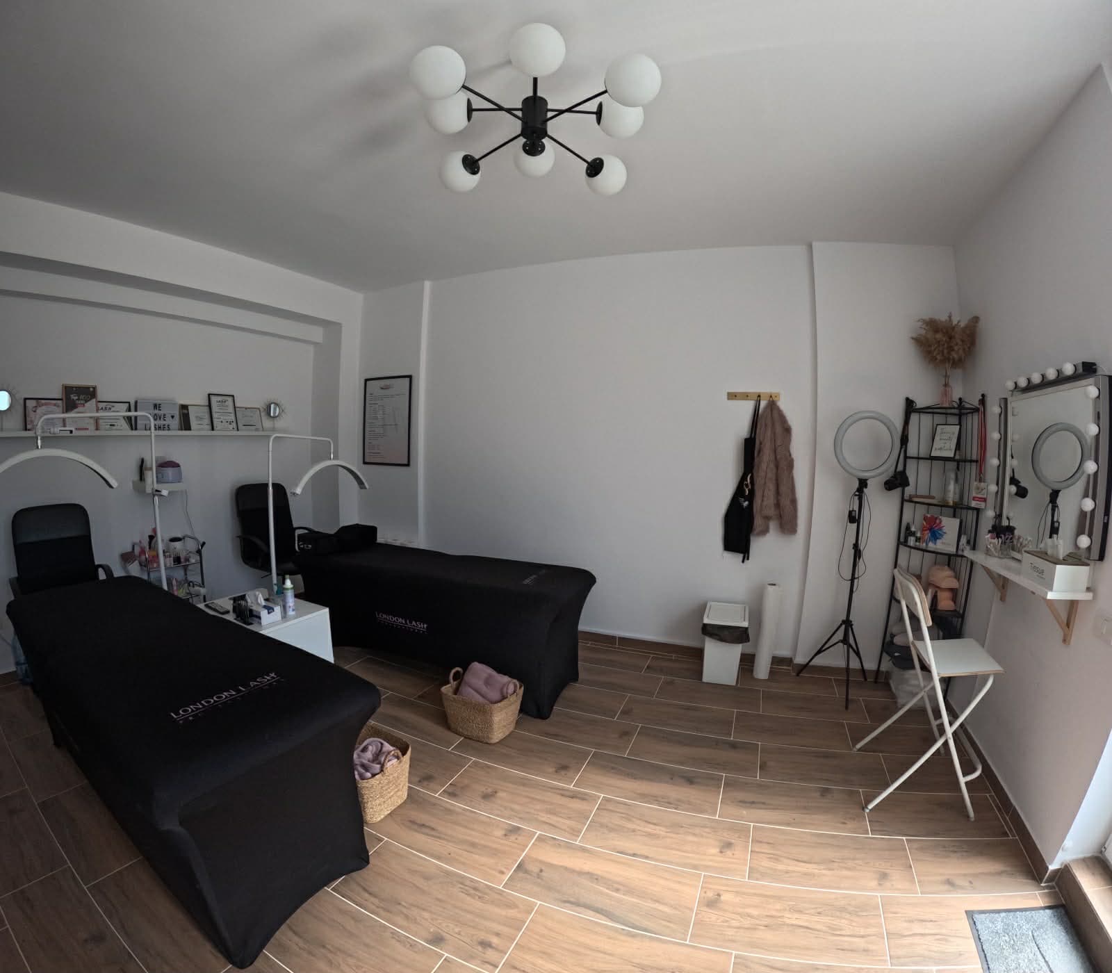 Salon Lash Studio